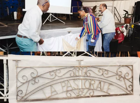 Découverte de la grille souvenir du lycée qui sera installée au campus