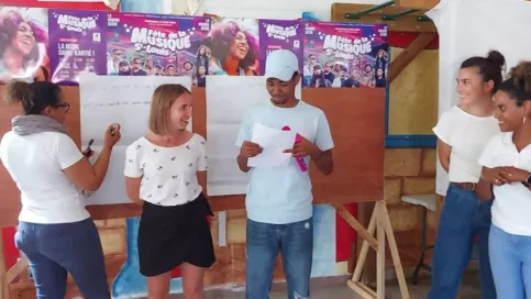 Hardaly restitue les pistes d'action